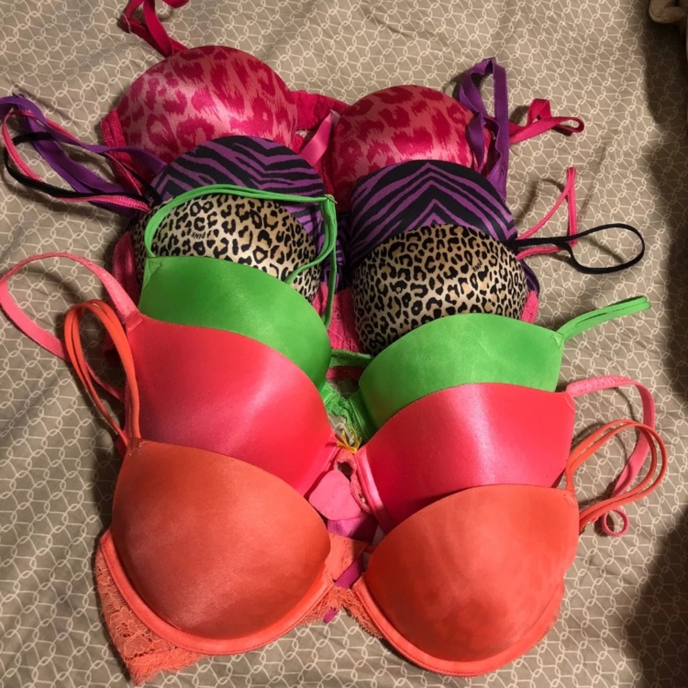 PINK Victoria’s Secret bras bundle